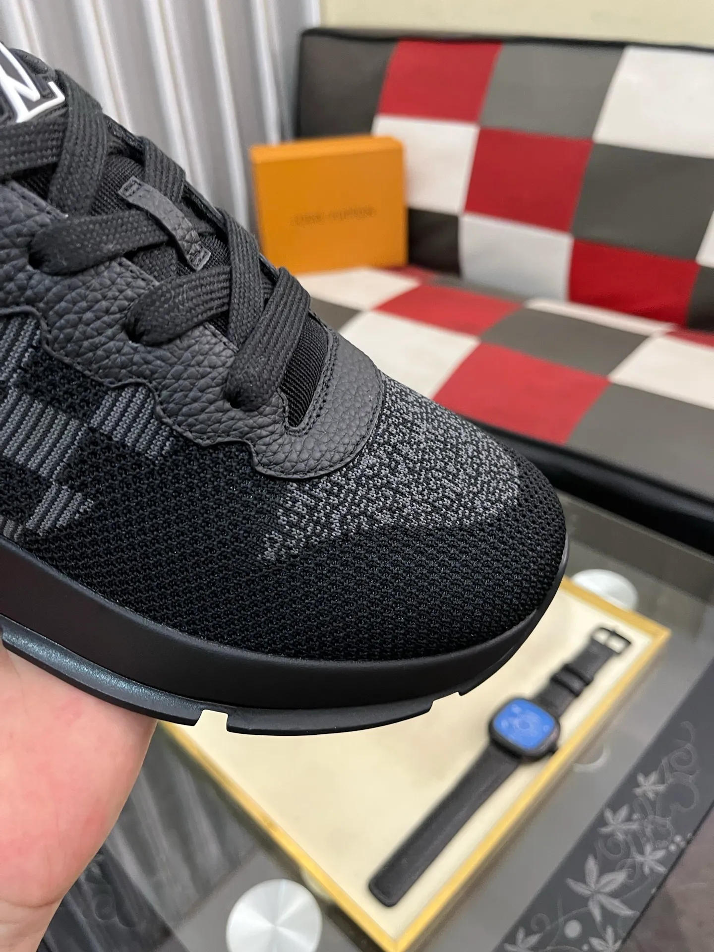 Men's Men's Shoes 💰640⌚️⌚️LV TARINE Louis Vuitton L Family Donkey Brand Casual Sports Shoes Skateboard Shoes Original purchase, development and production This LV Trainer sneaker is made of cow leather to create a complex upper, which requires several hours of ingenious sewing to complete. Inkjet printing renders a unique retro effect, and the classic configuration is from the hands of Virgil Abloh, showing the inspiration of retro basketball shoes. Exquisite packaging at the delivery counter🛍📦 ▪️Fabrics: Original customized first-layer cowhide ▪️Inner lining: Original customized breathable mesh ▪️Outsole: Original molded two-color TPU combination outsole ▪️Size: 38-44